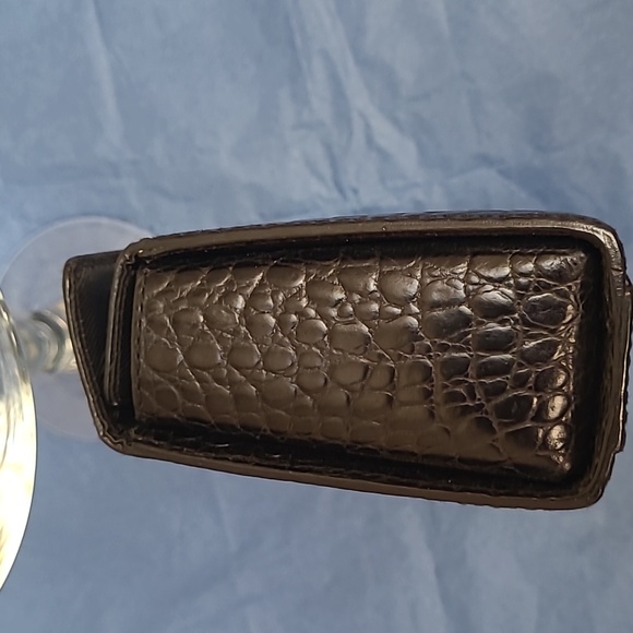 Vegan Leather Vintage Shiny Textured Box Bag - Picture 10 of 13